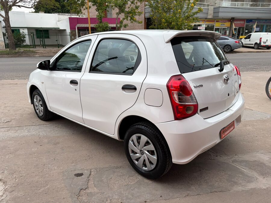 Etios 1,5 X 5 ptas M/T-2020