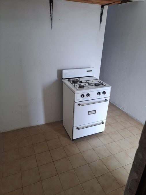 ALQUILO DPTO INTERNO EN PLANTA ALTA ZONA FACULTAD UTN.