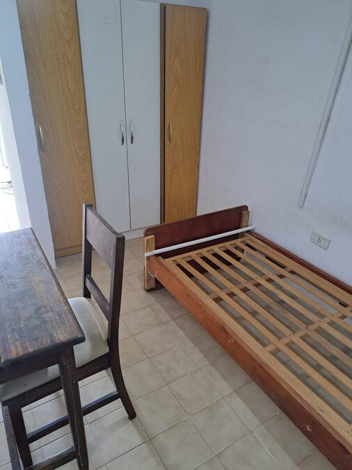 ALQUILO DPTO INTERNO EN PLANTA ALTA ZONA FACULTAD UTN.