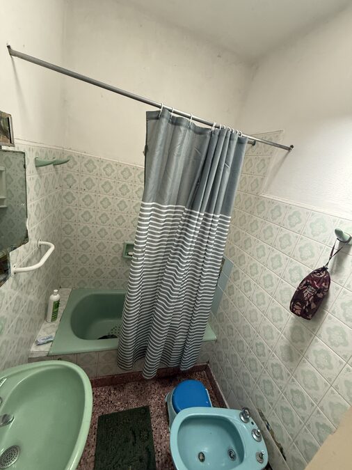 VENDEMOS - CASA 3 DORMITORIOS CON COCHERA