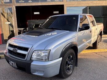 S10 impecable permuto y financio