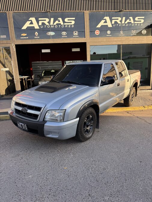 S10 impecable permuto y financio