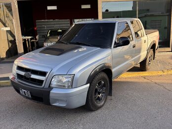 S10 impecable permuto y financio