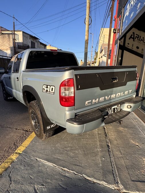 S10 impecable permuto y financio