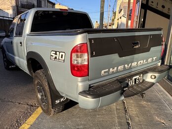 S10 impecable permuto y financio