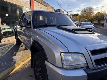 S10 impecable permuto y financio