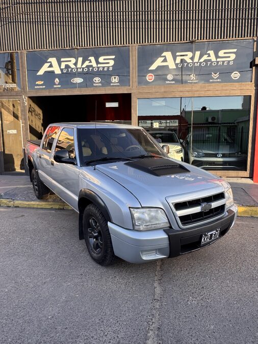 S10 impecable permuto y financio