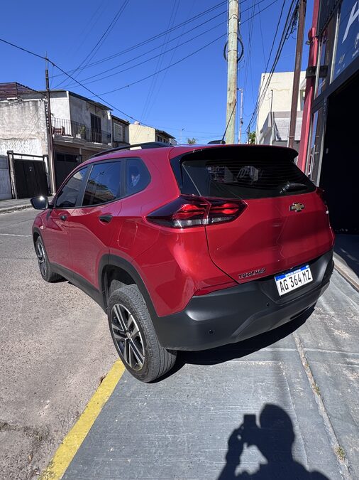 Tracker impecable permuto y financio