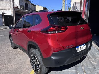 Tracker impecable permuto y financio