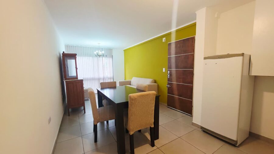 Departamento Amoblado + Cochera, calle Victoria y Corrientes