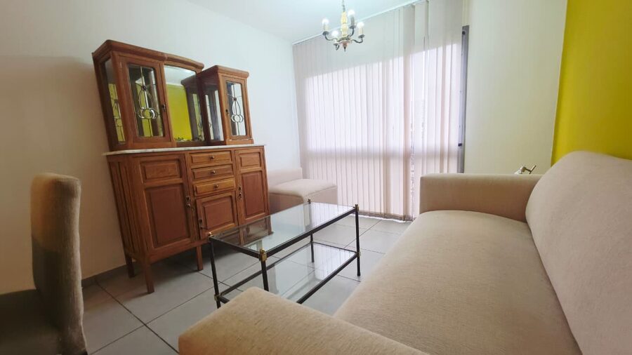 Departamento Amoblado + Cochera, calle Victoria y Corrientes