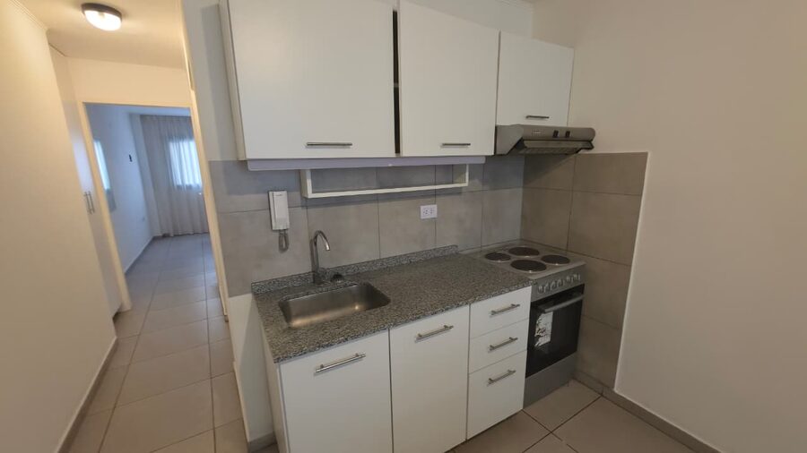 Departamento Amoblado + Cochera, calle Victoria y Corrientes