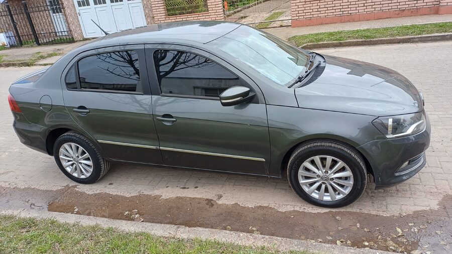 Volkswagen Voyage 2013