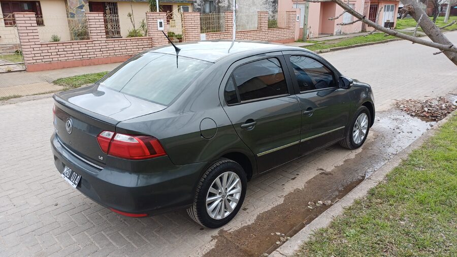 Volkswagen Voyage 2013