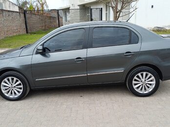 Volkswagen Voyage 2013