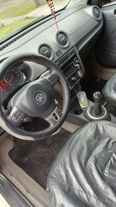 Volkswagen Voyage 2013