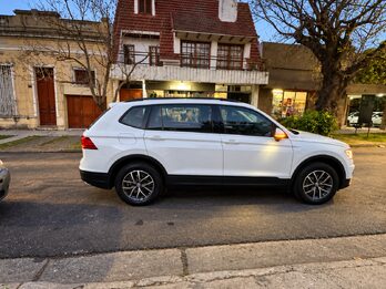 VOLKSWAGEN TIGUAN ALLSPACE 1.4T 250 TSI DSG 7 AS - AÑO 2.021