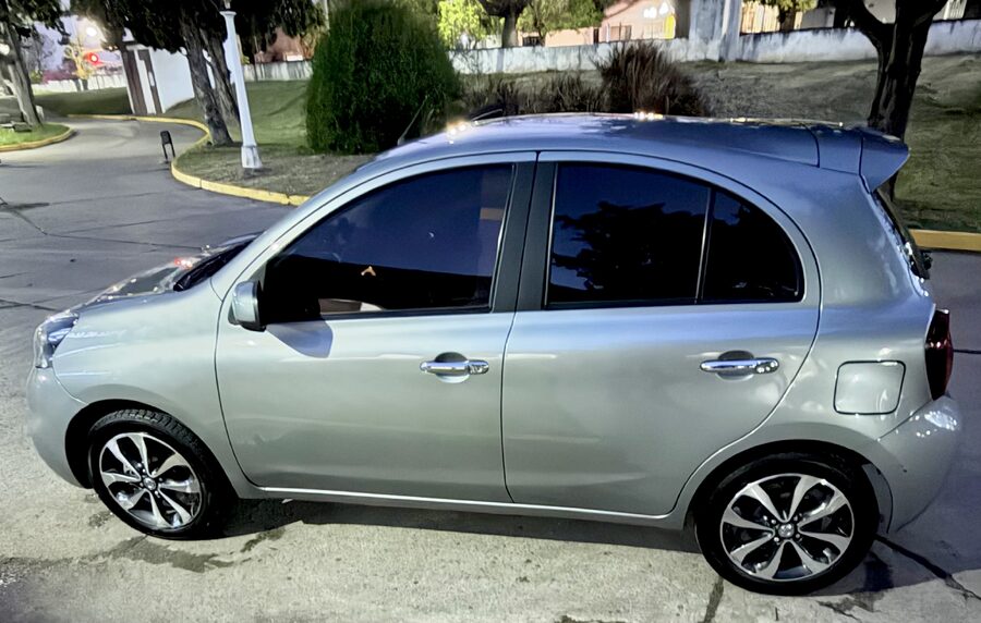 Nissan March Advance Mediatech Automático