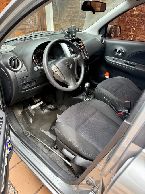 Nissan March Advance Mediatech Automático