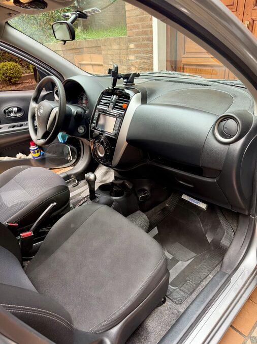 Nissan March Advance Mediatech Automático