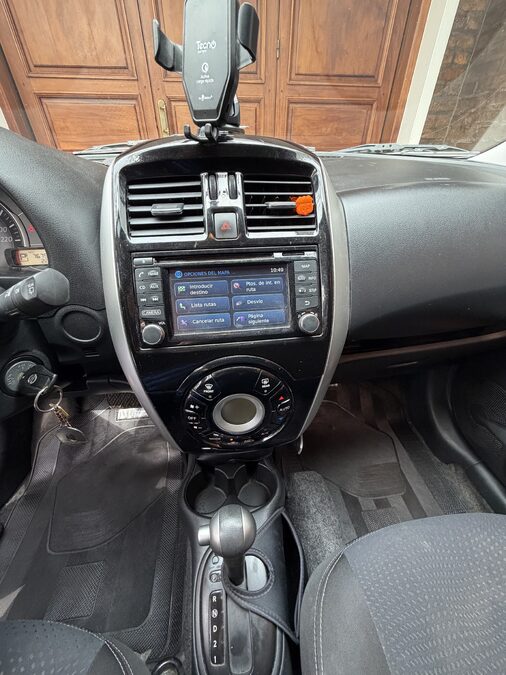 Nissan March Advance Mediatech Automático