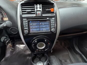 Nissan March Advance Mediatech Automático