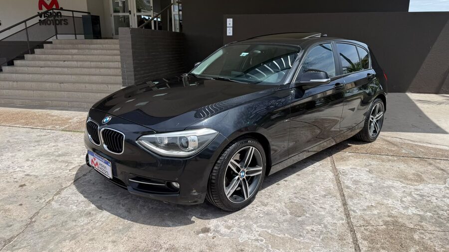 BMW  118I SPORT  5 P. AUT. Recibo vehículo de menor y mayor valor.