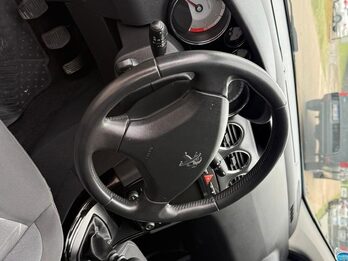 PEUGEOT  308 1.6  HDI ALLURE. Recibo vehículo de menor y mayor valor