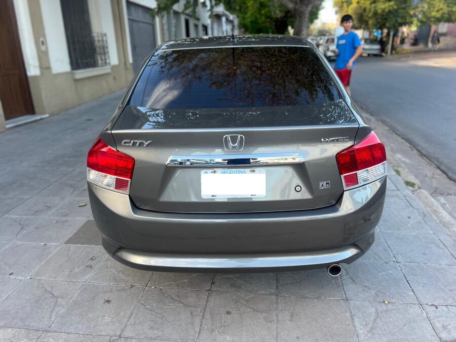 HONDA CITY 1.5 EX-L AT 2010