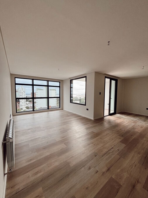 Alquiler Departamento 2 Dormitorios  Premium con cochera Zona Parque