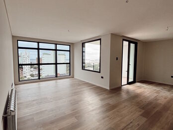 Alquiler Departamento 2 Dormitorios  Premium con cochera Zona Parque