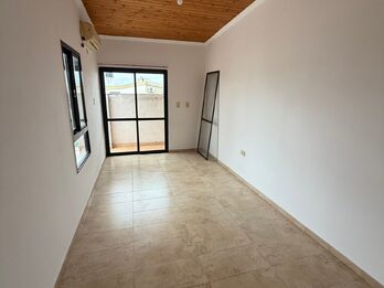 ALQUILO DPTO 1 DORM EN PLANTA ALTA. EXCELENTE ZONA