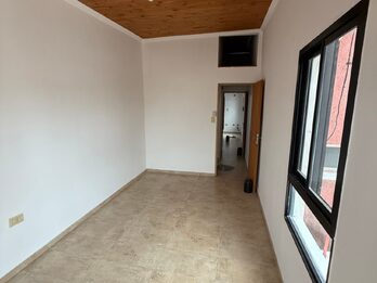 ALQUILO DPTO 1 DORM EN PLANTA ALTA. EXCELENTE ZONA