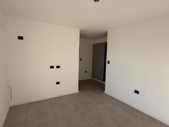 DEPARTAMENTO A ESTRENAR CON COCHERA