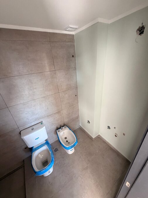 DEPARTAMENTO A ESTRENAR CON COCHERA