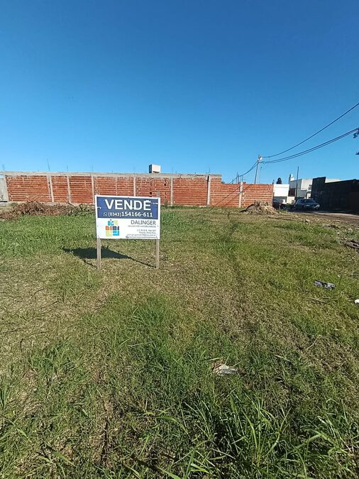VENTA DE TERRENO EN ESQUINA CALLE INT. BLANDA