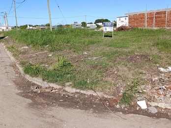 VENTA DE TERRENO EN ESQUINA CALLE INT. BLANDA