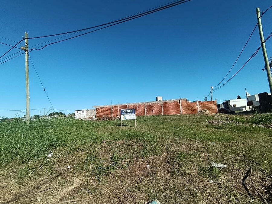 VENTA DE TERRENO EN ESQUINA CALLE INT. BLANDA