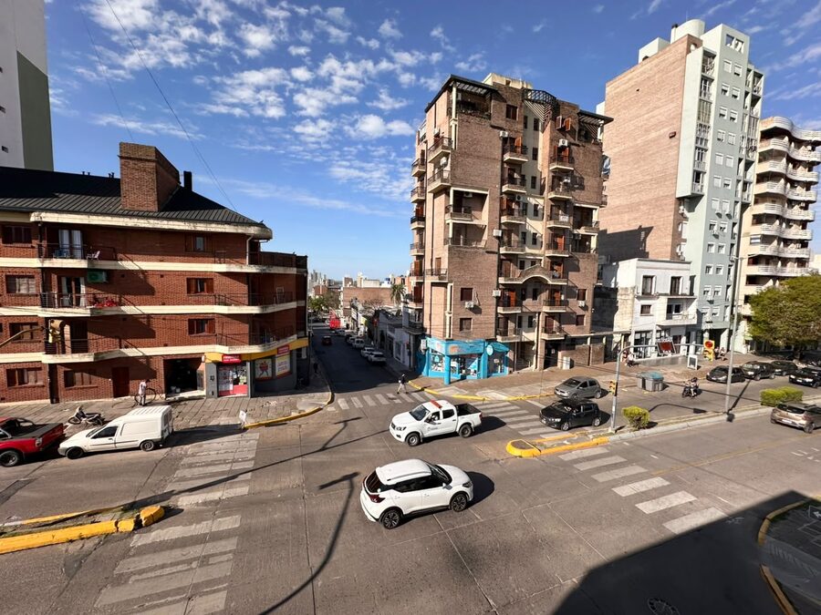 ✅ALQUILO DEPTO 3 DOR. 2 BAÑOS, TERRAZA. ZONA CENTRO $900.000 🔥