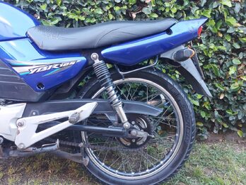 YAMAHA YBR 125