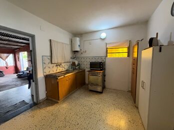 CASA 2 DORMITORIOS CON PATIO BARRIO LOS GOBERNADORES