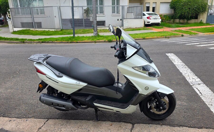 SCOOTER BENELLI ZAFFERANO 250 MOD 2018 TITULAR AL DIA