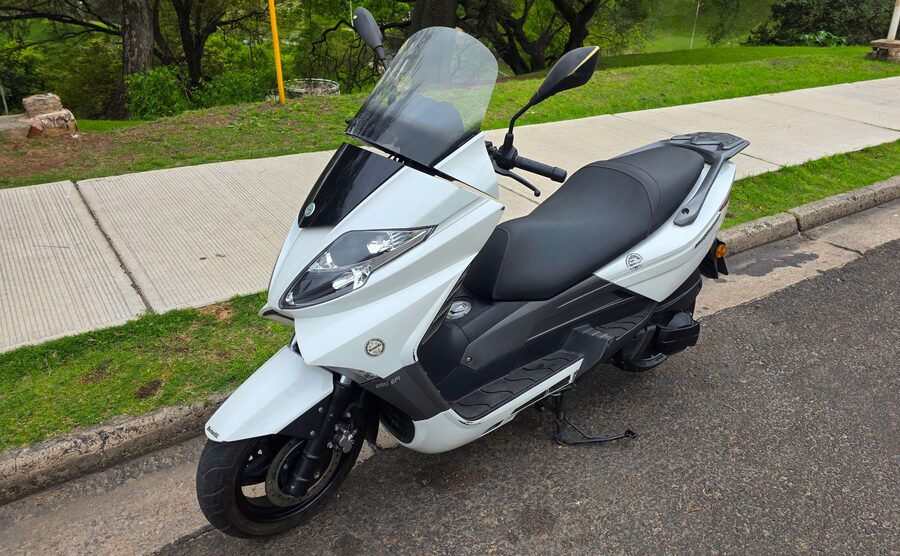 SCOOTER BENELLI ZAFFERANO 250 MOD 2018 TITULAR AL DIA