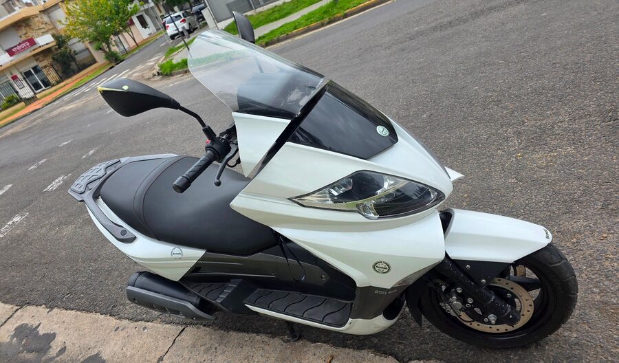 SCOOTER BENELLI ZAFFERANO 250 MOD 2018 TITULAR AL DIA