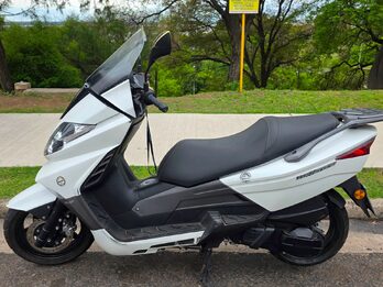 SCOOTER BENELLI ZAFFERANO 250 MOD 2018 TITULAR AL DIA