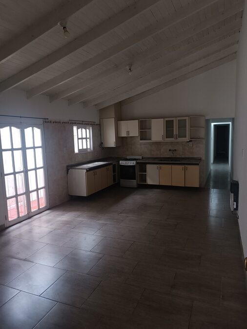 Se alquila excelente casa (z/Santuario La Loma)