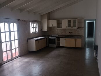 Se alquila excelente casa (z/Santuario La Loma)