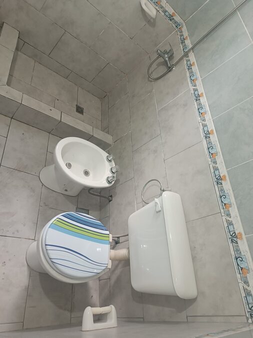 Se alquila excelente casa (z/Santuario La Loma)
