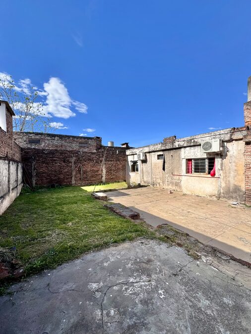 CASA LAGUNA DE LOS BERROS - PARACAO