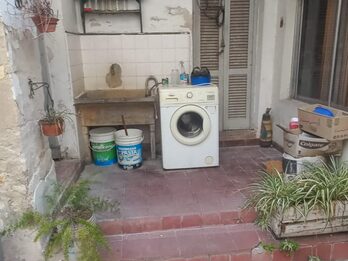 CASA CENTRICA A REFACCIONAR CON LOCAL